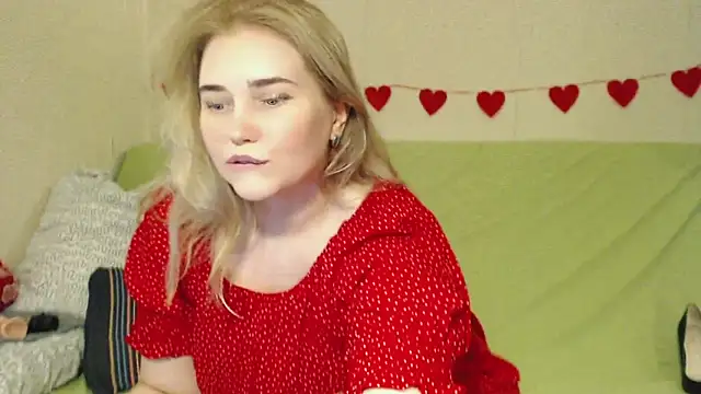 Snapshot of mmmPinUpGirl chatting on May 9, 2026, 3:50 pm mmmPinUpGirl online show from May 9, 2026, 3:50 pm