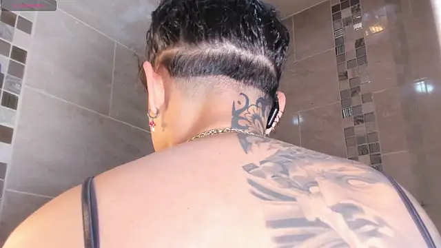 ohyesly  online show from March 29, 2026, 8:03 am