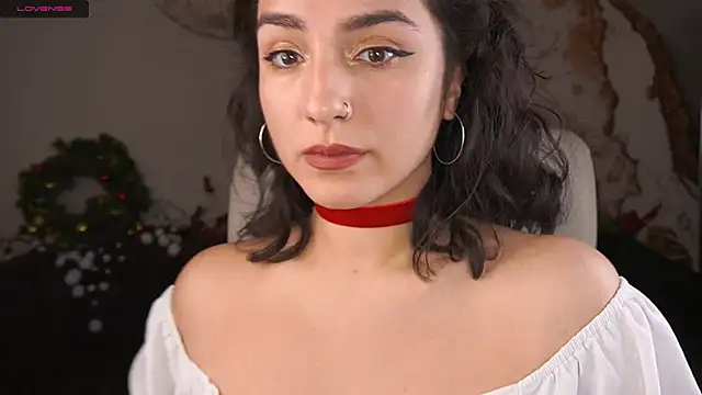 Daphne Moss online show from December 27, 2024, 9:00 pm