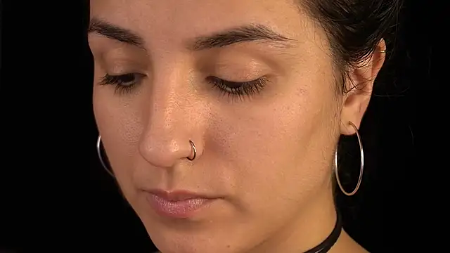 Daphne Moss online show from January 5, 2025, 1:24 am