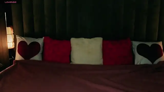 Daphne Moss online show from February 21, 2026, 1:56 pm