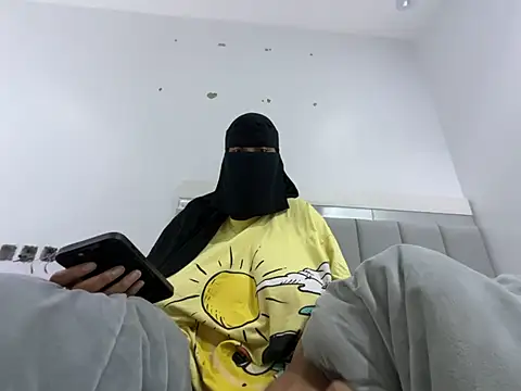 Snapshot of Submissive_Arab chatting on January 11, 2025, 10:51 pm Submissive Arab online show from January 11, 2025, 10:51 pm