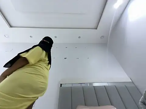 Snapshot of Submissive_Arab chatting on February 23, 2025, 7:17 pm Submissive Arab online show from February 23, 2025, 7:17 pm