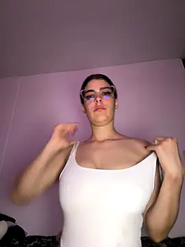  Niah  online show from November 16, 2025, 1:11 am