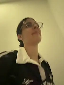  Niah  online show from January 6, 2026, 8:34 pm