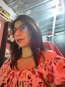 Snapshot of kateeen18 chatting on December 18, 2025, 3:12 am kateeen18 online show from December 18, 2025, 3:12 am