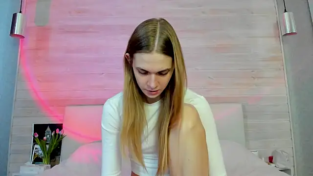 Snapshot of molly_hunt_ chatting on February 14, 2026, 6:32 am molly hunt online show from February 14, 2026, 6:32 am