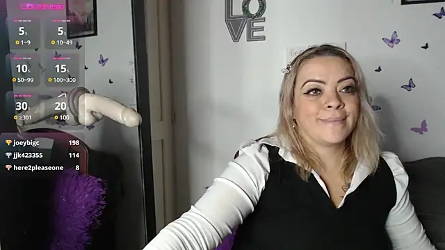 Snapshot of LIila28six chatting on January 21, 2025, 2:11 am LIila28six online show from January 21, 2025, 2:11 am