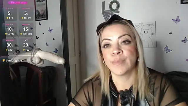 Snapshot of LIila28six chatting on January 23, 2025, 1:30 am LIila28six online show from January 23, 2025, 1:30 am