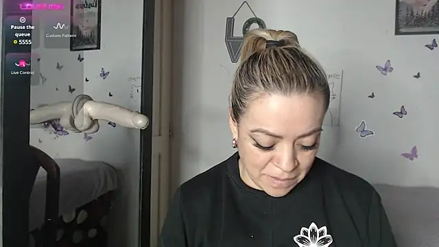 Snapshot of LIila28six chatting on February 13, 2025, 3:07 am LIila28six online show from February 13, 2025, 3:07 am