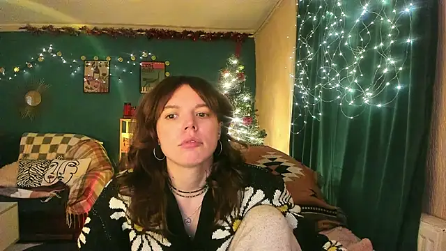 ClancyMorissey online show from December 5, 2025, 7:43 pm
