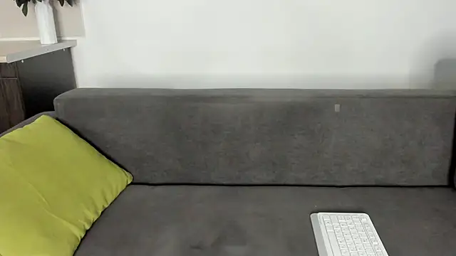 miss emily  online show from December 25, 2024, 9:54 pm