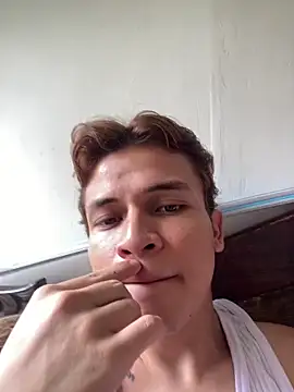 Snapshot of Leon_Wild chatting on April 29, 2026, 6:03 pm Leon Wild online show from April 29, 2026, 6:03 pm