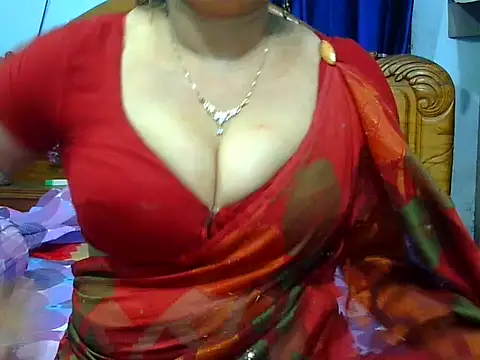 Snapshot of Daneldayna chatting on May 12, 2026, 6:38 pm Daneldayna online show from May 12, 2026, 6:38 pm