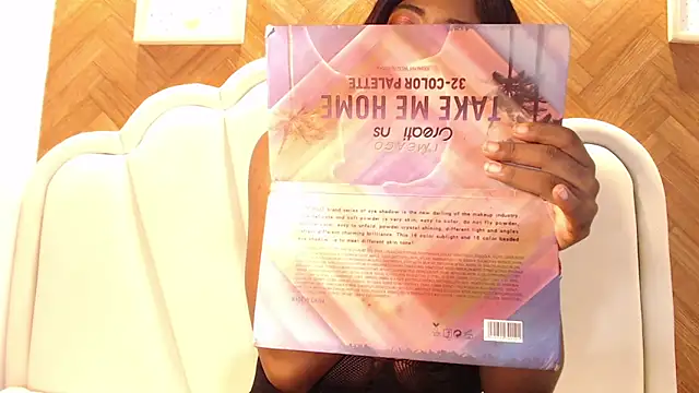 Snapshot of malorybrown chatting on December 3, 2024, 3:55 pm malorybrown online show from December 3, 2024, 3:55 pm