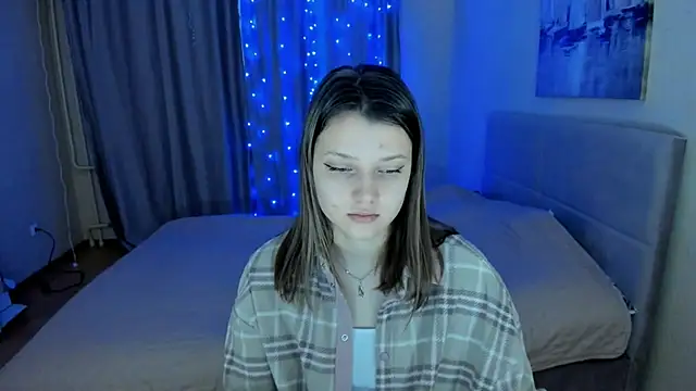 Snapshot of SoniNesti chatting on December 10, 2024, 12:27 pm SoniNesti online show from December 10, 2024, 12:27 pm