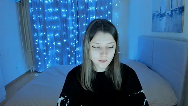 Snapshot of SoniNesti chatting on December 19, 2024, 12:56 pm SoniNesti online show from December 19, 2024, 12:56 pm