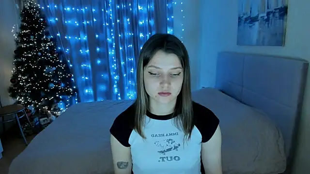 Snapshot of SoniNesti chatting on January 17, 2025, 2:28 pm SoniNesti online show from January 17, 2025, 2:28 pm