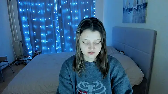Snapshot of SoniNesti chatting on February 14, 2025, 12:36 pm SoniNesti online show from February 14, 2025, 12:36 pm