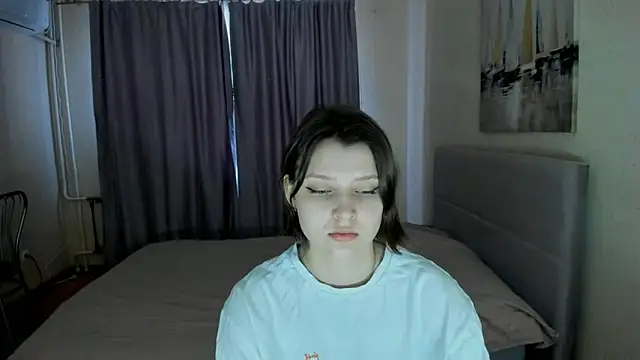 Snapshot of SoniNesti chatting on March 7, 2025, 12:01 pm SoniNesti online show from March 7, 2025, 12:01 pm