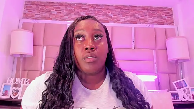 ShaniaBrownn online show from March 12, 2026, 7:42 pm