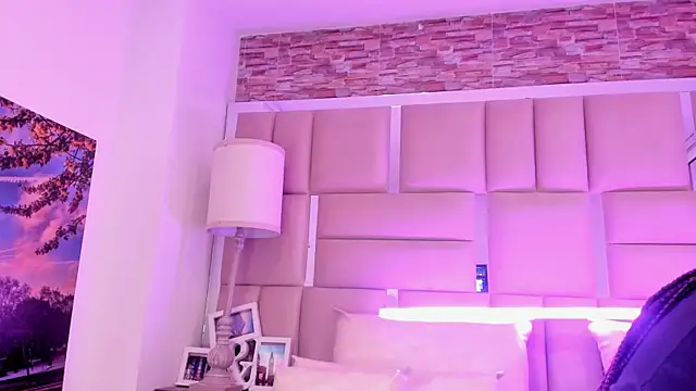 Snapshot of ShaniaBrownn chatting on May 22, 2026, 7:41 pm ShaniaBrownn online show from May 22, 2026, 7:41 pm