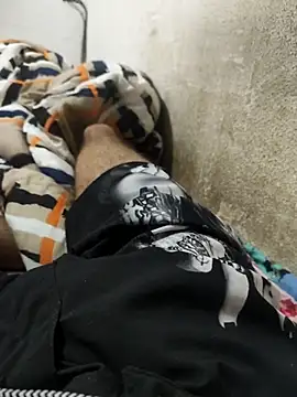 KleberL online show from December 17, 2025, 5:02 am