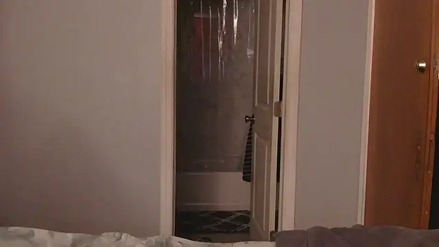 MSweetLindaParks online show from November 17, 2025, 9:26 am