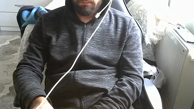 Snapshot of crazybaby5461 chatting on October 19, 2025, 11:44 am crazybaby5461 online show from October 19, 2025, 11:44 am