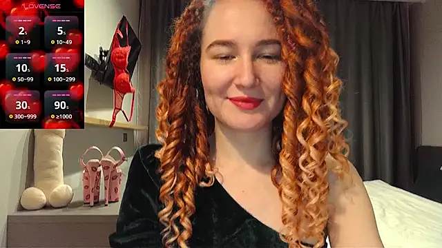 AgnesGraham online show from December 4, 2024, 2:15 pm