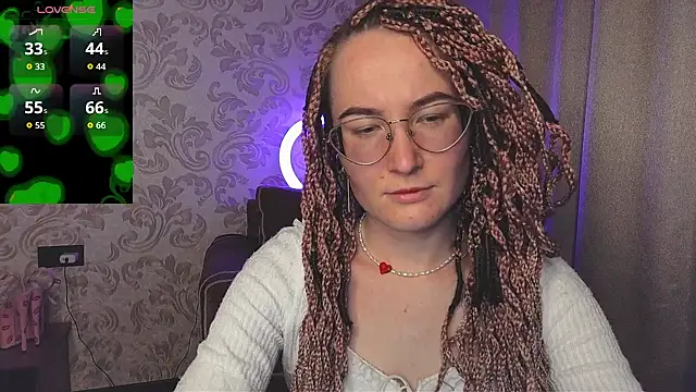 AgnesGraham online show from April 10, 2026, 9:30 pm