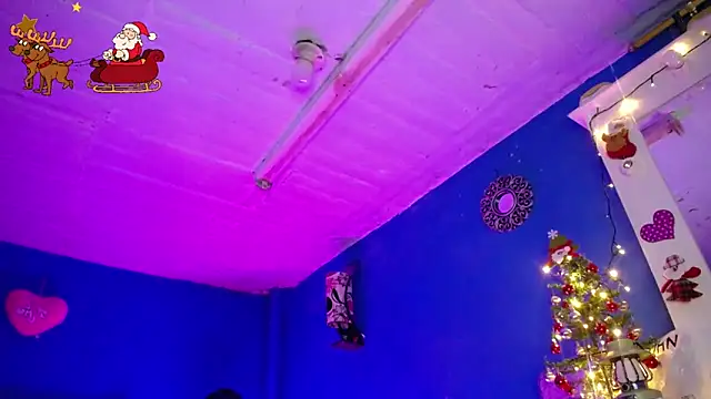 Snapshot of Lunahoney1 chatting on December 10, 2024, 7:32 pm Lunahoney1 online show from December 10, 2024, 7:32 pm