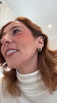 Evangelyne 1 online show from November 16, 2025, 1:39 pm