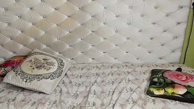 Snapshot of DoraMay chatting on March 11, 2025, 1:37 am DoraMay online show from March 11, 2025, 1:37 am