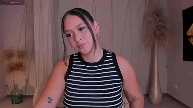 ToriCrossX online show from September 13, 2025, 12:38 pm