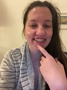 Nicole-Ray online show from March 4, 2026, 8:59 pm