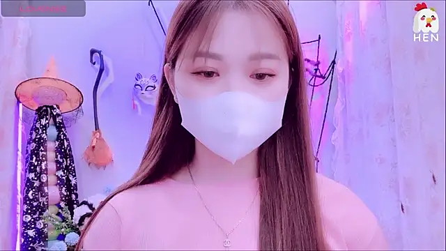 hen237 online show from October 21, 2025, 9:48 pm