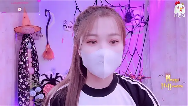 hen237 online show from October 25, 2025, 9:42 pm