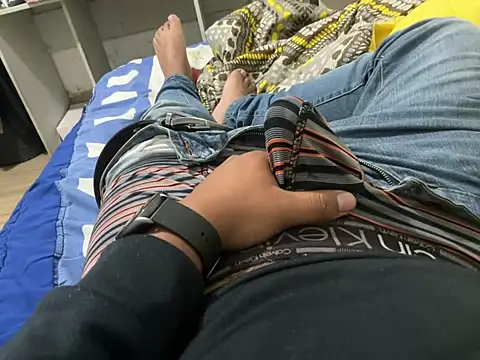 Snapshot of elvis0966 chatting on March 22, 2025, 2:25 pm elvis0966 online show from March 22, 2025, 2:25 pm