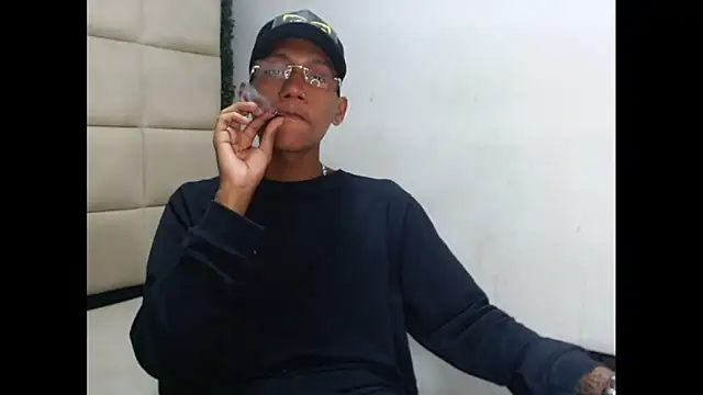 ManSant online show from February 8, 2025, 2:38 pm