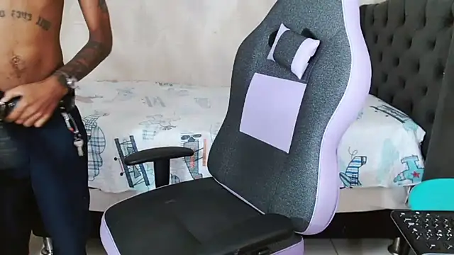 ManSant online show from March 15, 2025, 8:43 pm