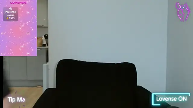 chelseablonde online show from November 6, 2025, 2:07 pm