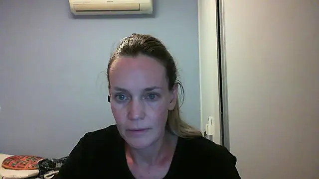 Annylove1 online show from September 16, 2025, 12:00 am