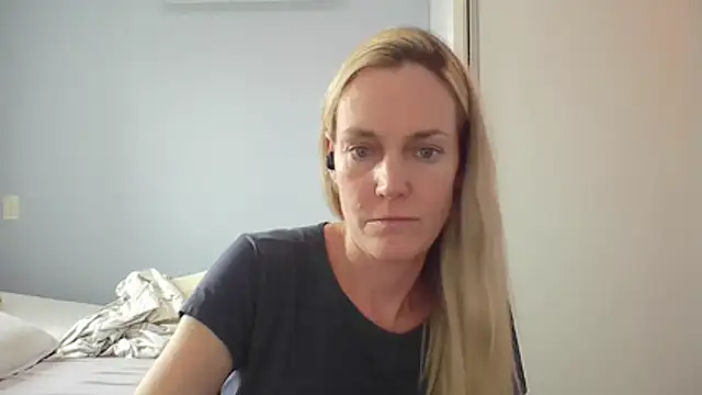 Annylove1 online show from January 15, 2026, 3:49 pm