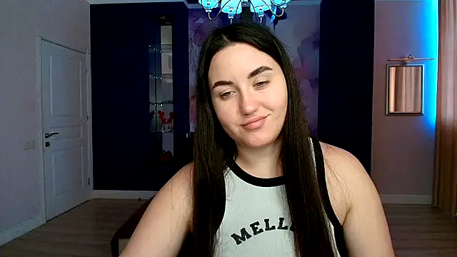 Roxie Bradley online show from January 13, 2025, 10:14 am