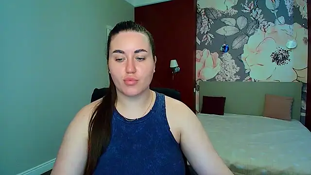 Roxie Bradley online show from May 25, 2026, 5:46 am