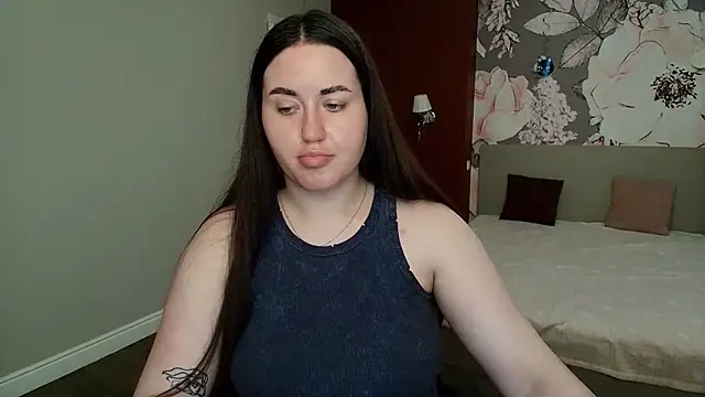Roxie Bradley online show from June 2, 2026, 5:31 am