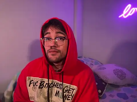 Im sophiie online show from January 21, 2025, 8:52 am