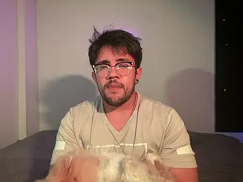 Im sophiie online show from February 7, 2025, 5:41 am