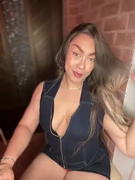 Im sophiie online show from March 20, 2025, 5:57 am